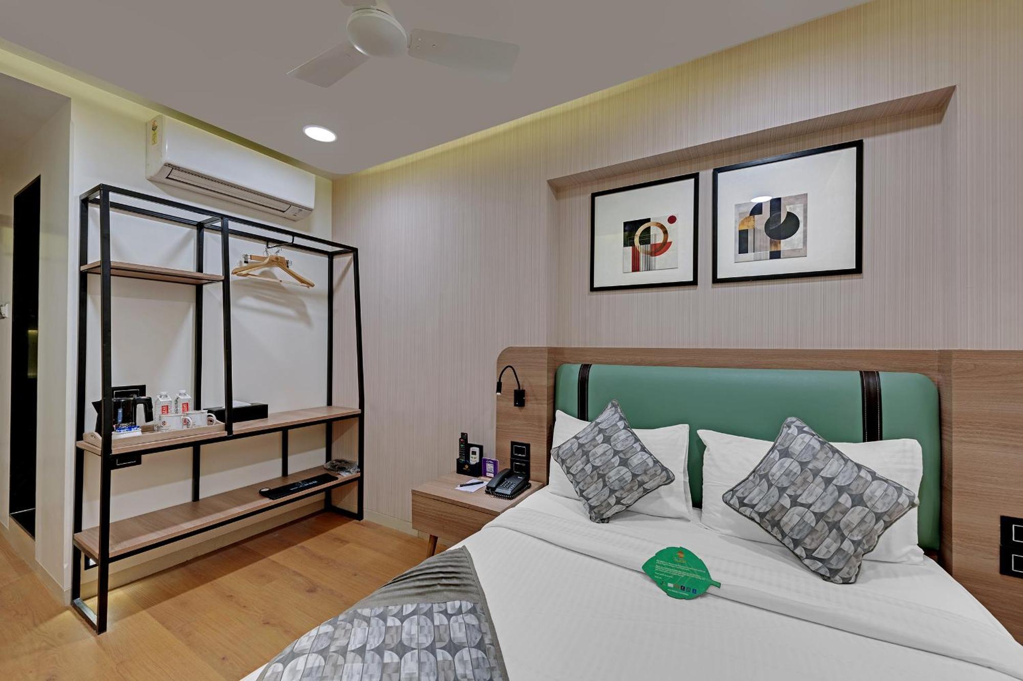 Click Hotels Andheri Midc Mumbai Exteriör bild